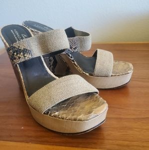GUC Donald j. Pliner leather and Raffia wedges